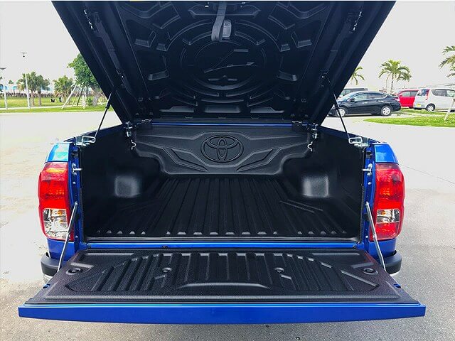 TOYOTA HILUX 画像７