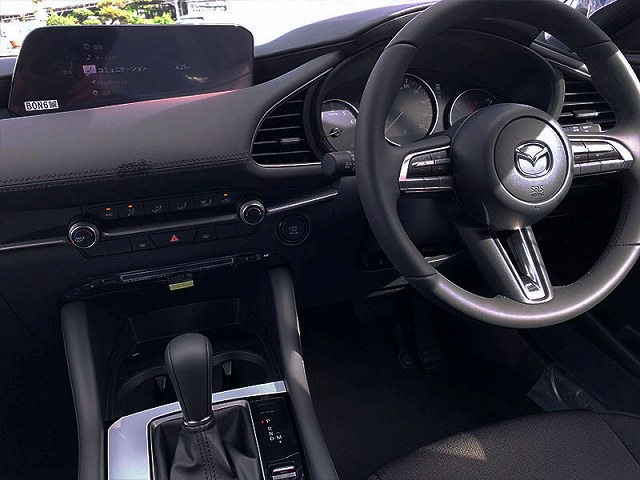 mazda3 車内画像３