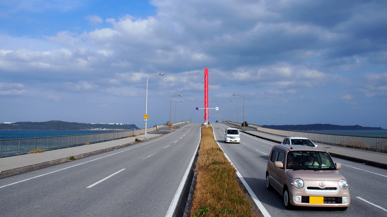 潮風が気持ち良い！東海岸と幾つもの離島を渡れる海中道路ドライブ！